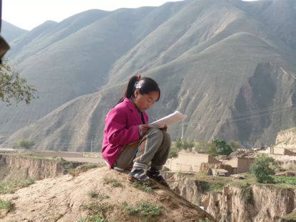 女孩想去北京上大学却小学就辍学：没格局的父母，孩子没跑就输了