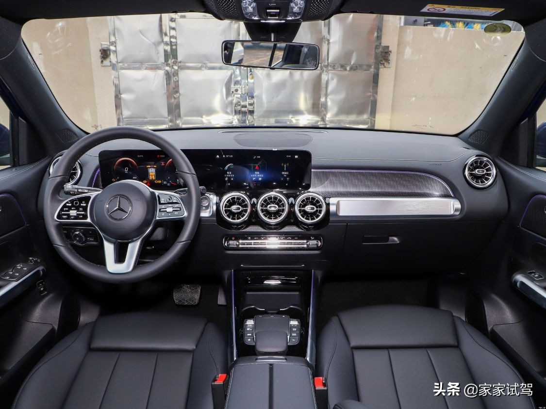 30万全能豪华SUV怎么选？奔驰GLB/宝马X2/奥迪Q3选择谁？