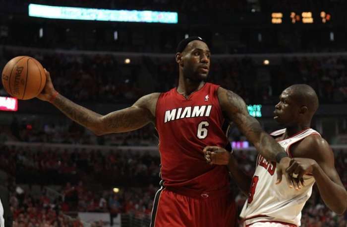 nba球員為什么很少掏球（為何原先NBA常見的單手抓球現在很少見了？答案說出來你可能不信）