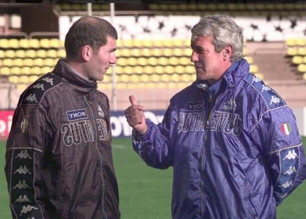 齐达内是哪年世界杯冠军（大师的绝唱！看34岁的齐达内这样征服世界 他如何站着不动过人）