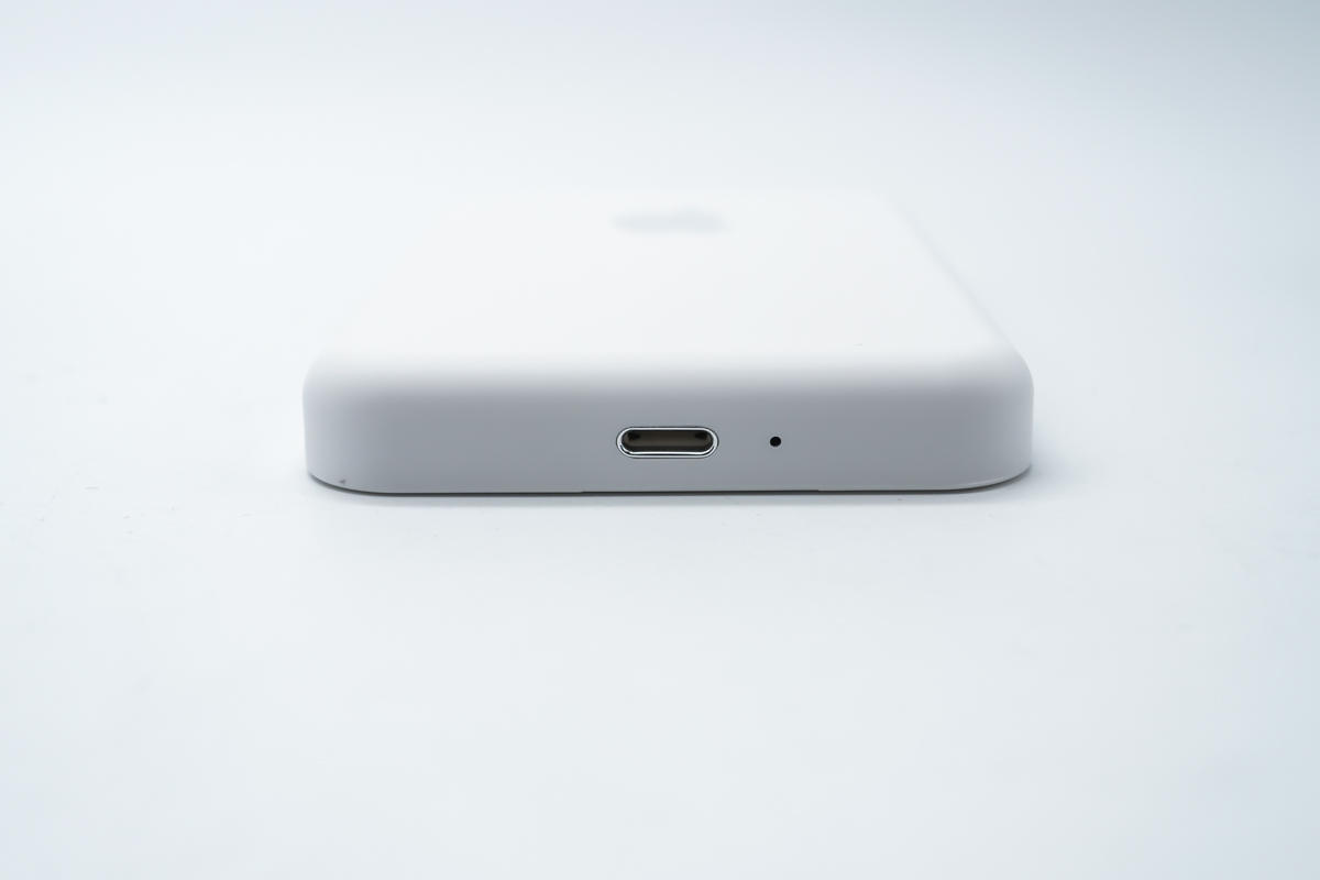 天干物燥小心火烛！苹果、华强北 MagSafe 行动电源横向对比