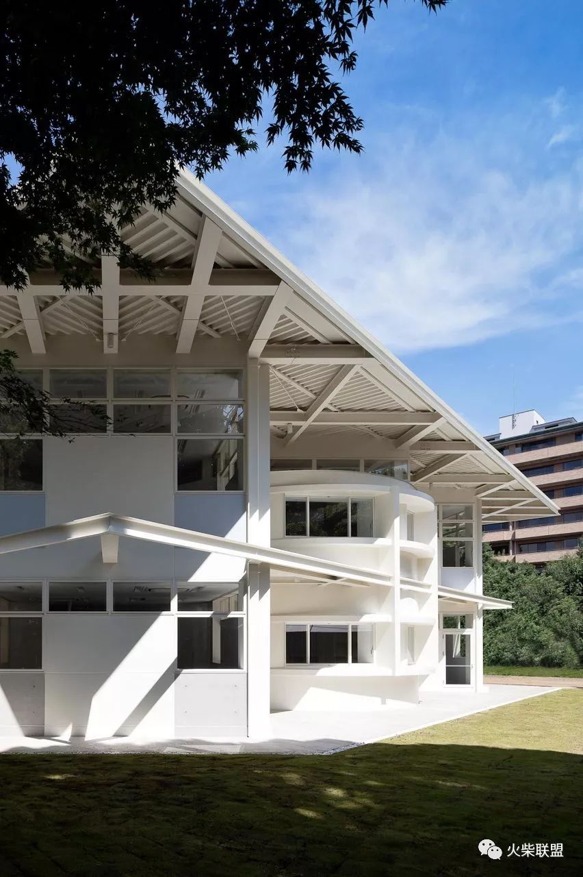 国内外优秀大学校园设计作品，看看别人的大学可以有多美