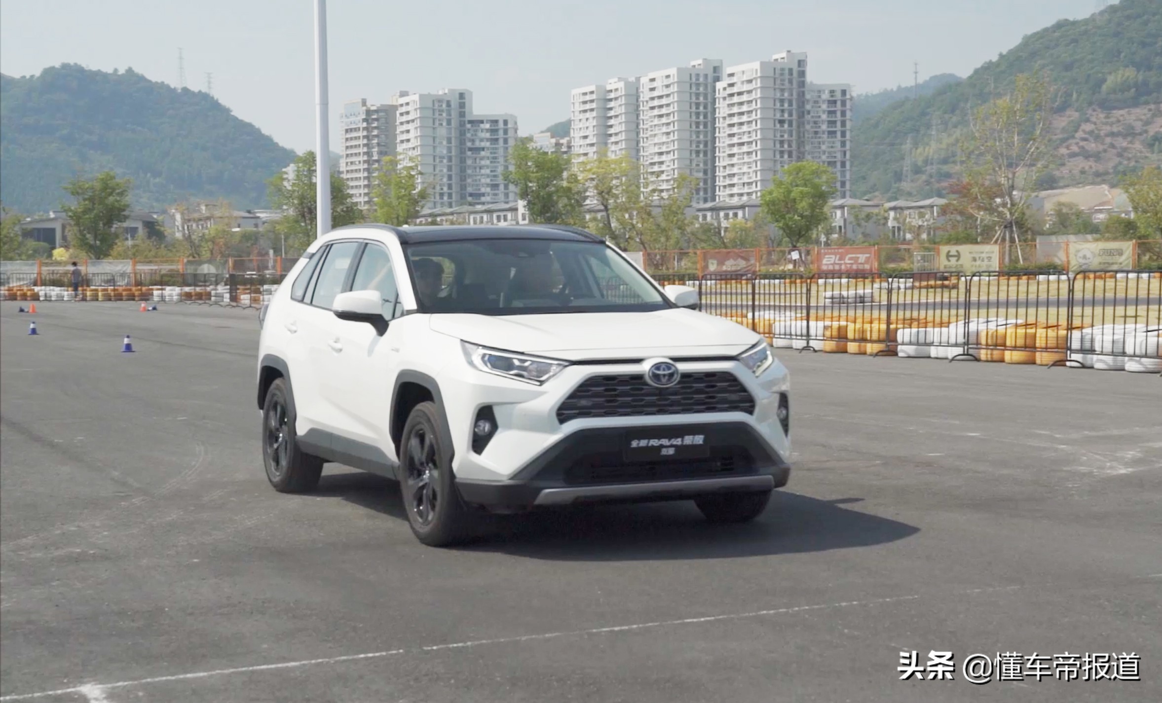 全新丰田rav4荣放试驾!suv界老炮能否与时俱进