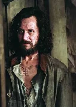 加里·奥德曼生涯十大电影，《黑暗骑士》名列第三位