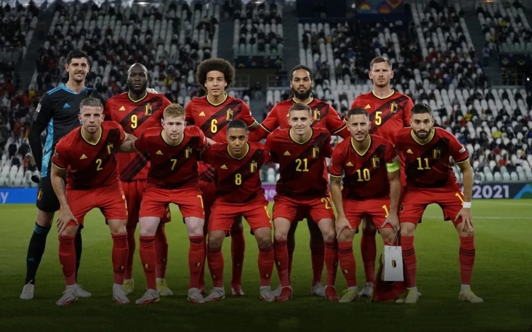 比利时足球为什么厉害(比利时足球世界排名第一，为何大赛拿不了冠军？青训值得我国学习)