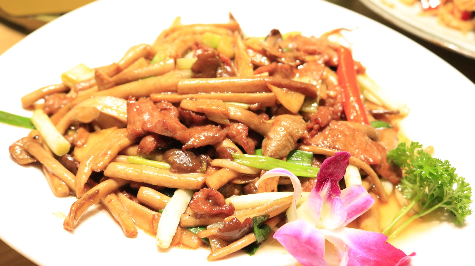 图片[5]-【葱爆豆皮炒鲜菇】做法步骤图  美味可口超下饭 一大盘不够吃-起舞食谱网