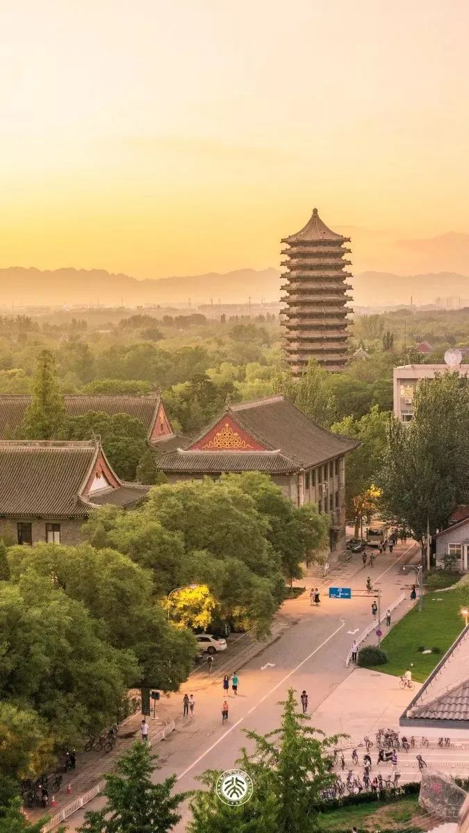 你的理想大学，终于被做成了手机壁纸