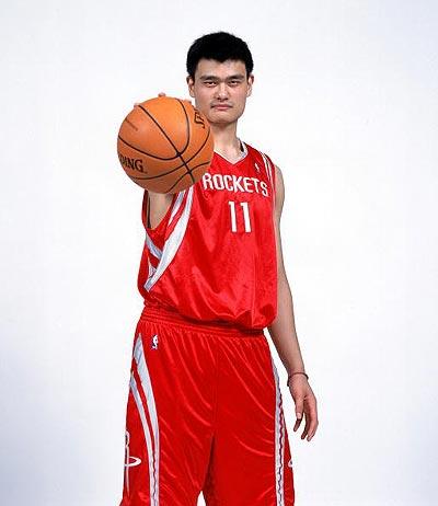 篮球比赛多少人一对(如果把中国男篮史上最强五人组成一队，能否与NBA球队一战？)