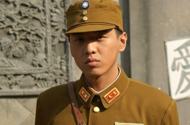 结婚不见父亲身影，直言三年不拍父亲的戏，张若昀父子的爱恨往事