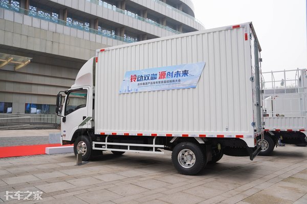 庆铃推出铃咖轻卡，底盘价只要10万元，又一匹黑马来了