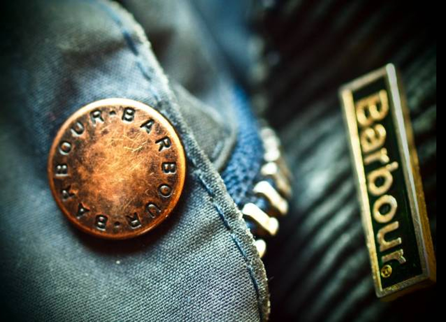 为啥皇室偏爱barbour，这个创立于百年前品牌竟以风衣驰名