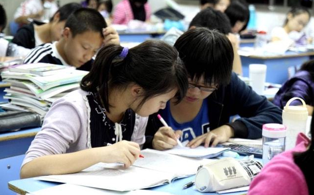 2022届高考生迎来坏消息，教育部表态，不允许这几类学生参加高考