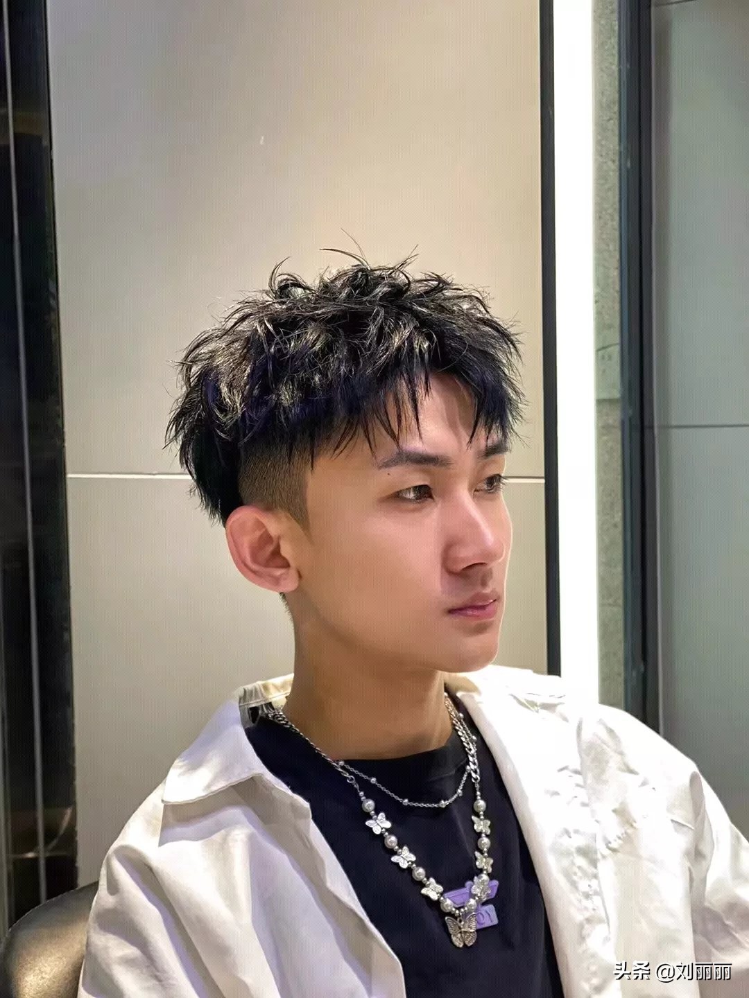 男士十大流行发型：时尚造型指南