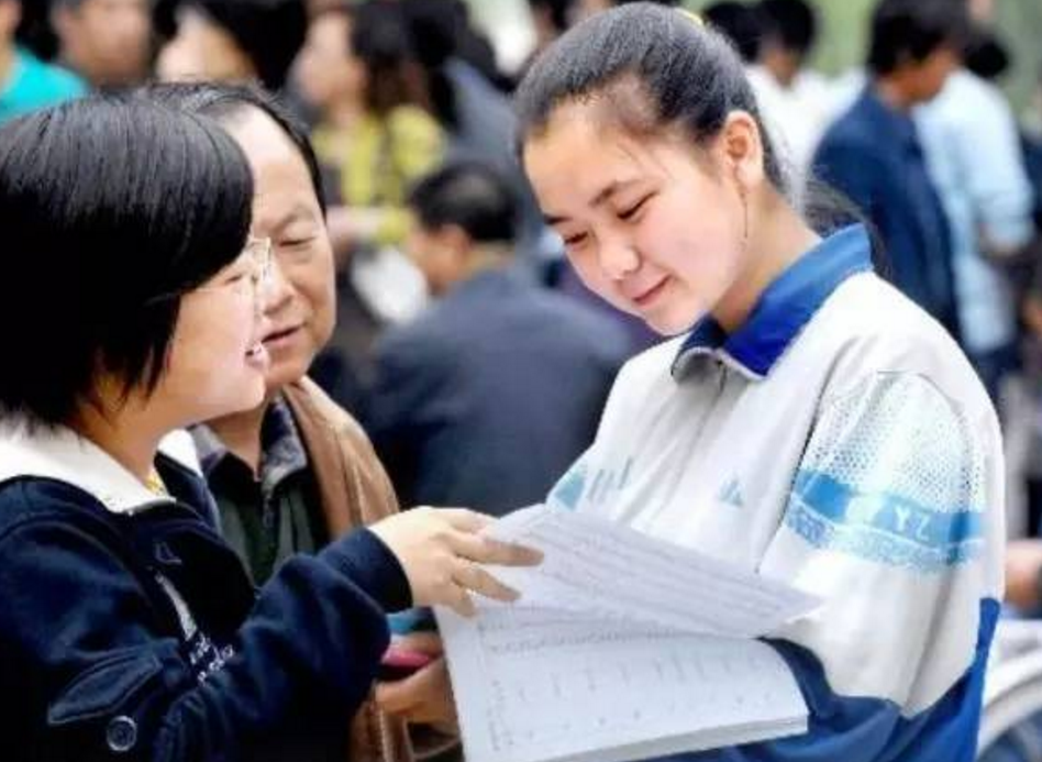 师范已经不“吃香”了？中小学教师超编，仅这3门学科求贤如渴