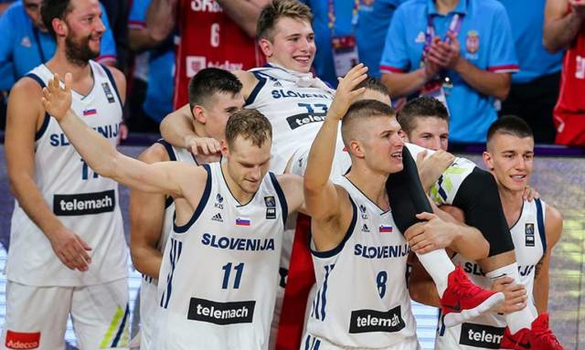 斯洛文尼亚有几个nba球员(NBA之一国一星：人口仅有两百万，却拥有超级球星的斯洛文尼亚)