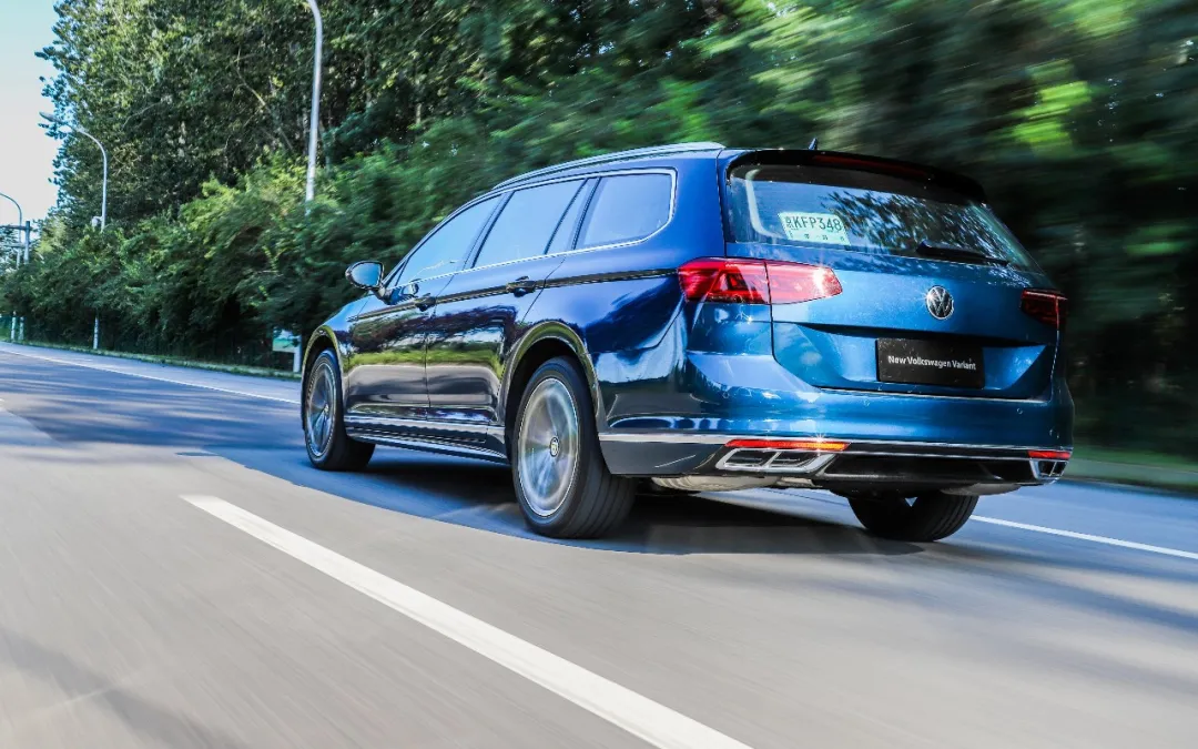 2.0T+DCC可变悬架，比轿车好看，实用性不输SUV