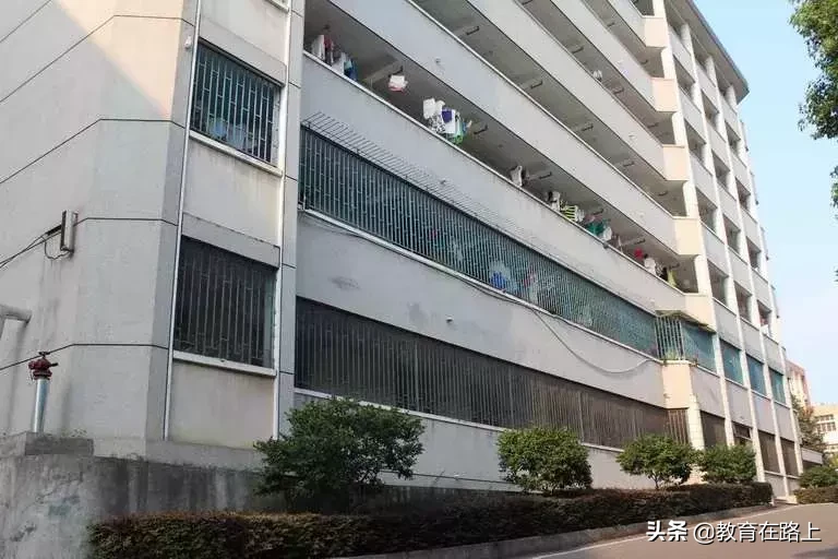 华中师范大学宿舍怎么样？几人间？空调……这里有最详细的解答