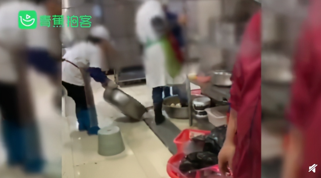 大学取快递难是受“黑恶势力”干扰？青岛工学院致歉【三分钟法治新闻全知道】