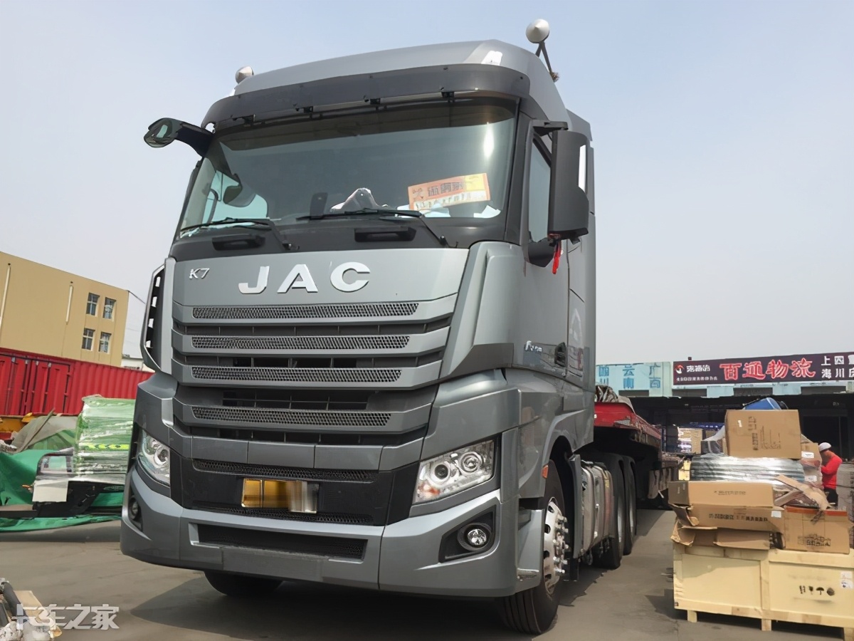 半挂车头价格新车实拍江淮k7顶配牵引车