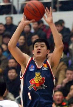 孙军为什么不打nba(三分王得分王MVP都能拿！孙军，一生仅忠诚一城)