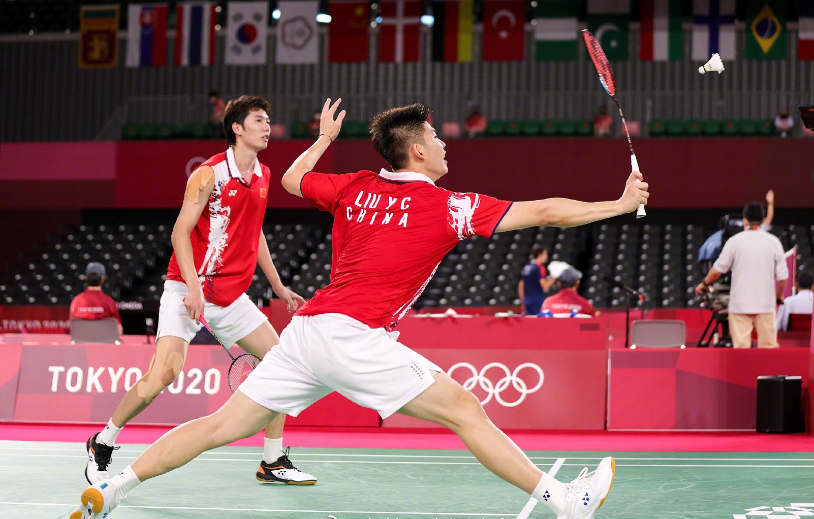 羽毛球男双决赛视频(0:2,李俊慧/刘雨辰男双决赛遗憾输给李洋/王齐麟
