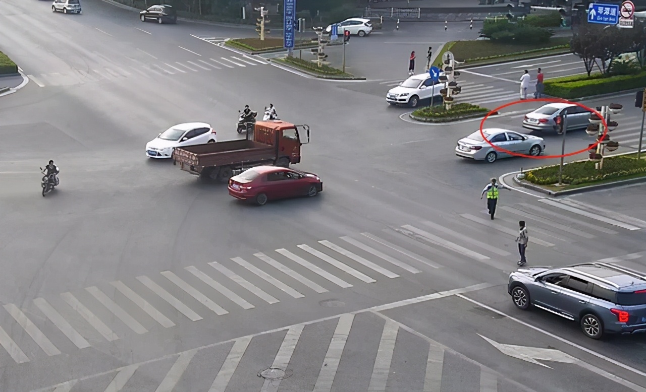 迁安闯红灯记录在哪里(闯红灯12123多久能显示,还有更快的查询方式)