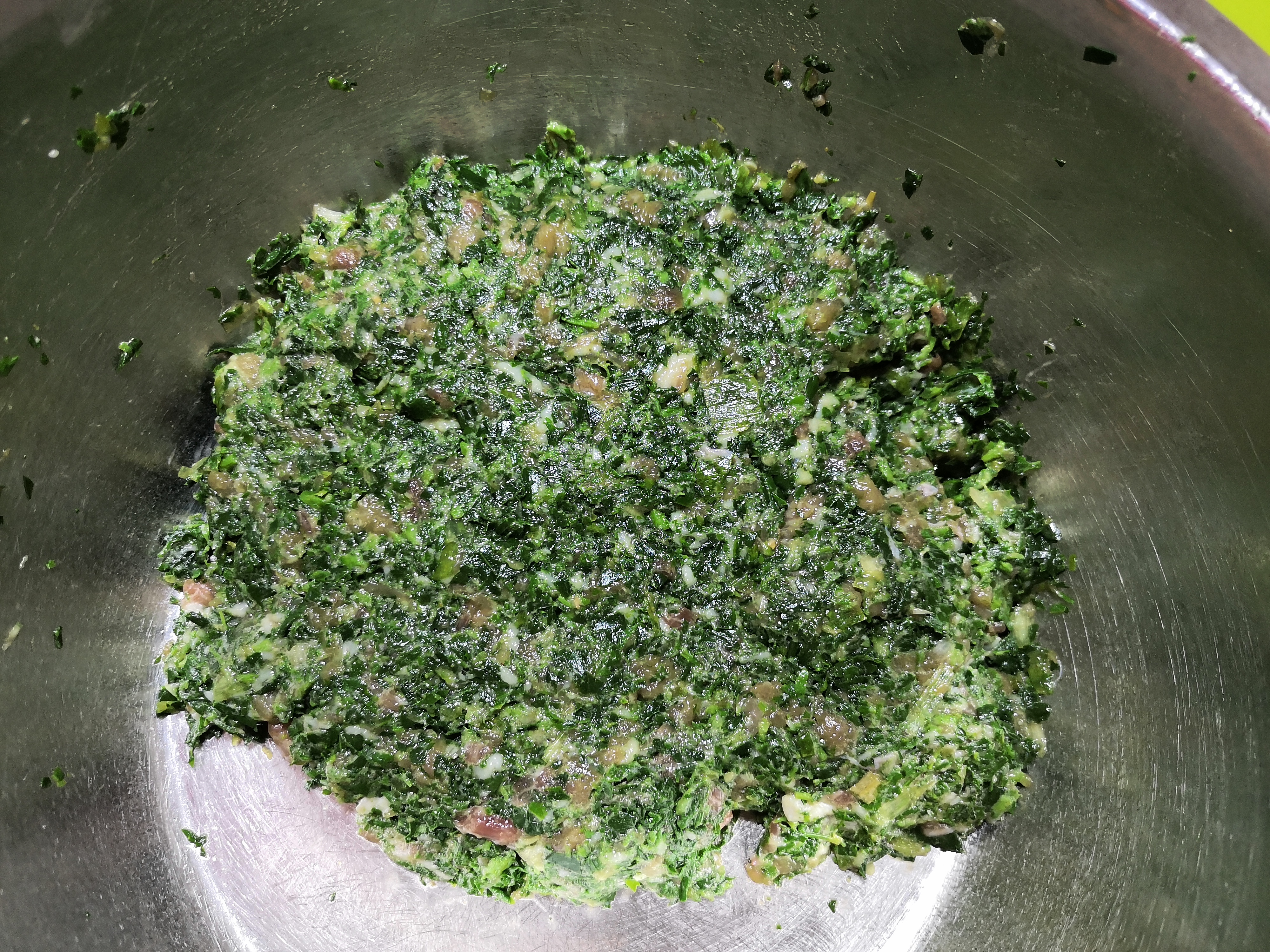 苜蓿饺子(苜蓿菜怎么做好吃,教你做苜蓿猪肉水饺,口感嫩滑,一盘不够吃