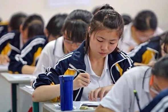 2021年河北高考录取显示，超37万考生无缘本科，本科录取率仅41%