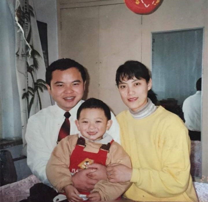 黄子韬的爸爸(黄子韬爸爸去世:比200亿家产更重要的,是无法取代的父爱