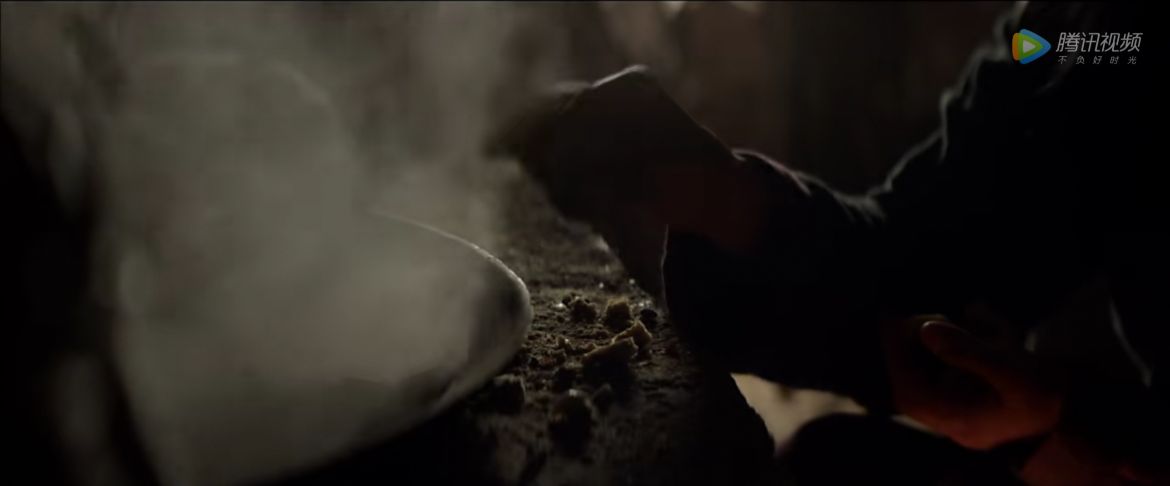 一颗山楂引发的山村血案，牵扯出一个哑巴女人身后隐藏的罪与爱