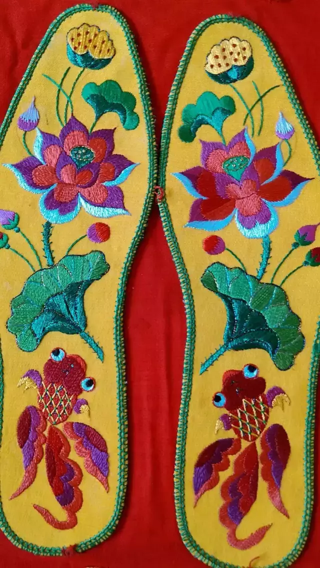 45款传统刺绣鞋垫,图案丰富多彩,绣花鞋垫里的爱!附3种绣法