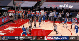 球队大腿7中4砍下10分（安东尼终于抱上了大腿！单场38分7助！球队老大就是硬）