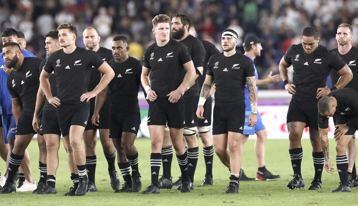 新西兰男足叫"全白队"让其他人种怎么想?新西兰足协准备为其更名)