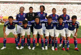 02年世界杯日本队队员名单(罗马不是一天建成的，且看日本队历届世界杯阵容变化)