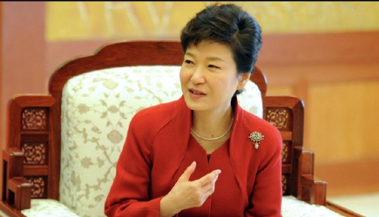 答網友問：樸槿惠至今未婚，沒有丈夫沒有子女