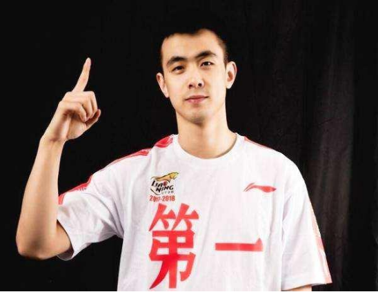 nba有哪些是回族人(篮球名将赵继伟,求婚成功,女方身材高挑颜值高)