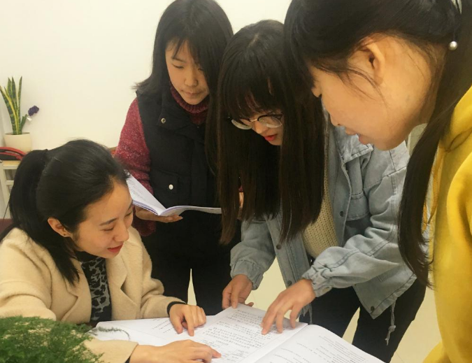 大学辅导员工资单曝光，在看到真实收入后，不得不说羡慕了