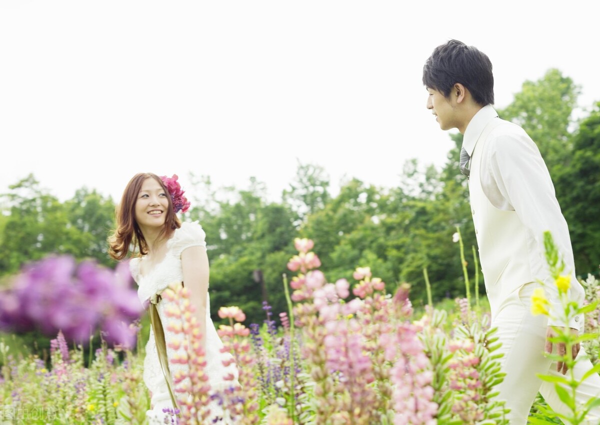 这对「AA制」了50年的夫妻，终于离婚了