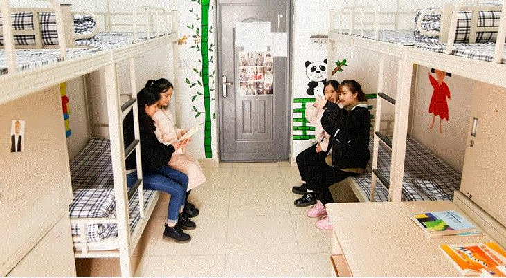 大一新生选床位暗藏“潜规则”，选上铺还是下铺，学姐告诉你答案