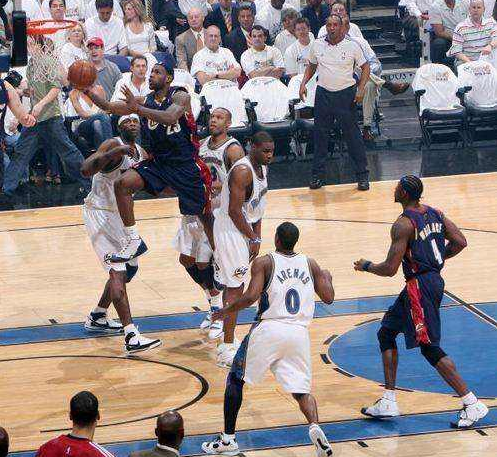 nba哪些球队是死对头（NBA历史5对经典死对头：勇士5年打散两队，最后一对厮杀了60年）