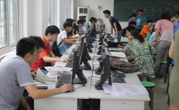 上海本科投档分数线已公布，25日可查询录取结果，如何确定被录取