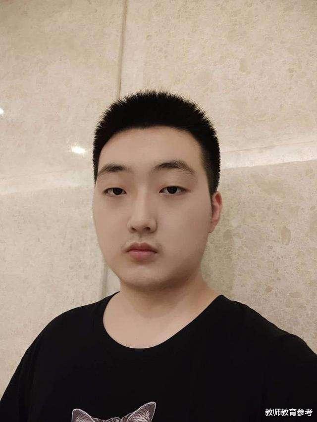 山东高考状元孟令昊：数学满分，总分711分，清华北大连夜上门