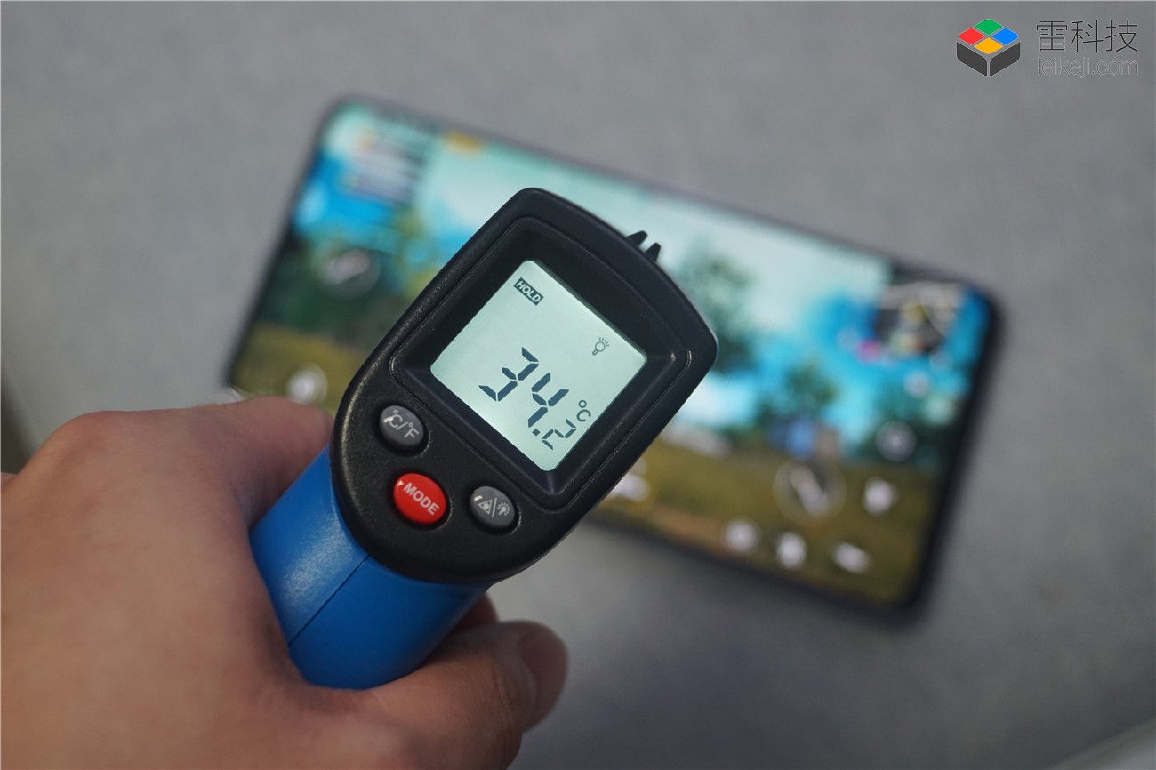 最强nba为什么会让手机发烫(华为,苹果两大旗舰机对决:游戏性能到底谁