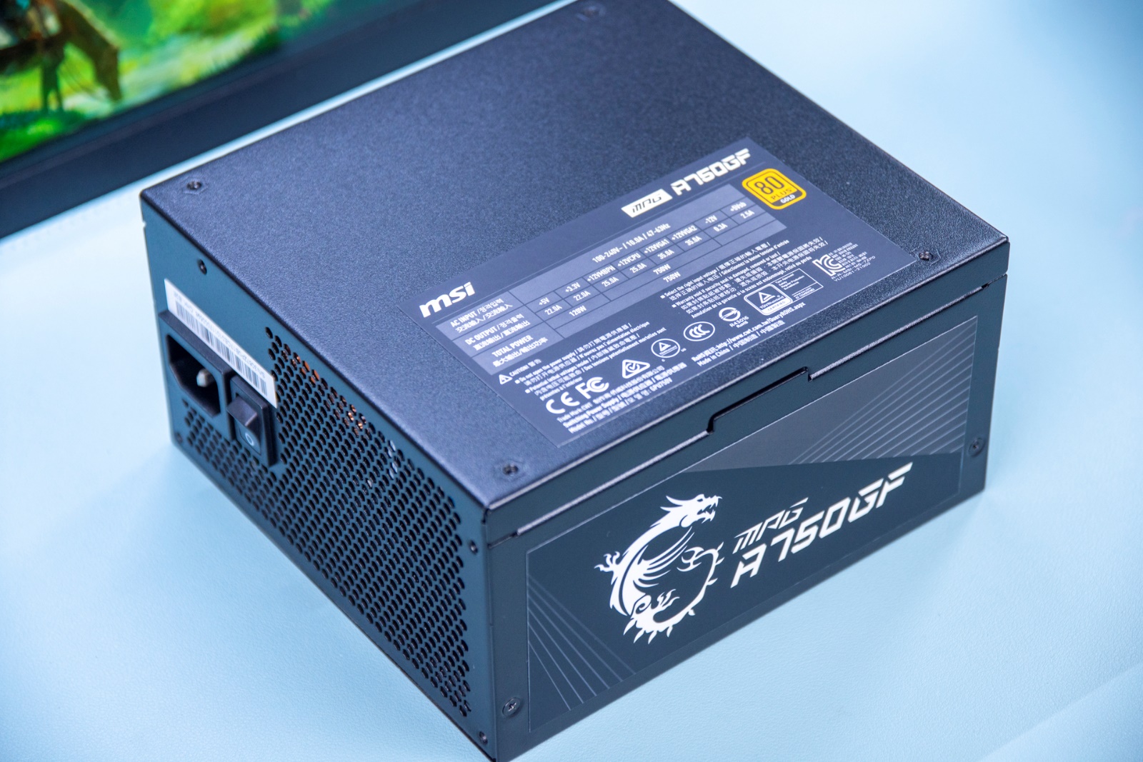 微星X570S主板领衔，三套件助力打造开放式桌面主机