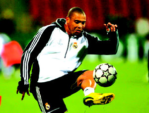 罗纳尔多为什么欧冠进球少（罗纳尔多世界杯打进15球，可你知道大罗欧冠进球数是多少吗？）