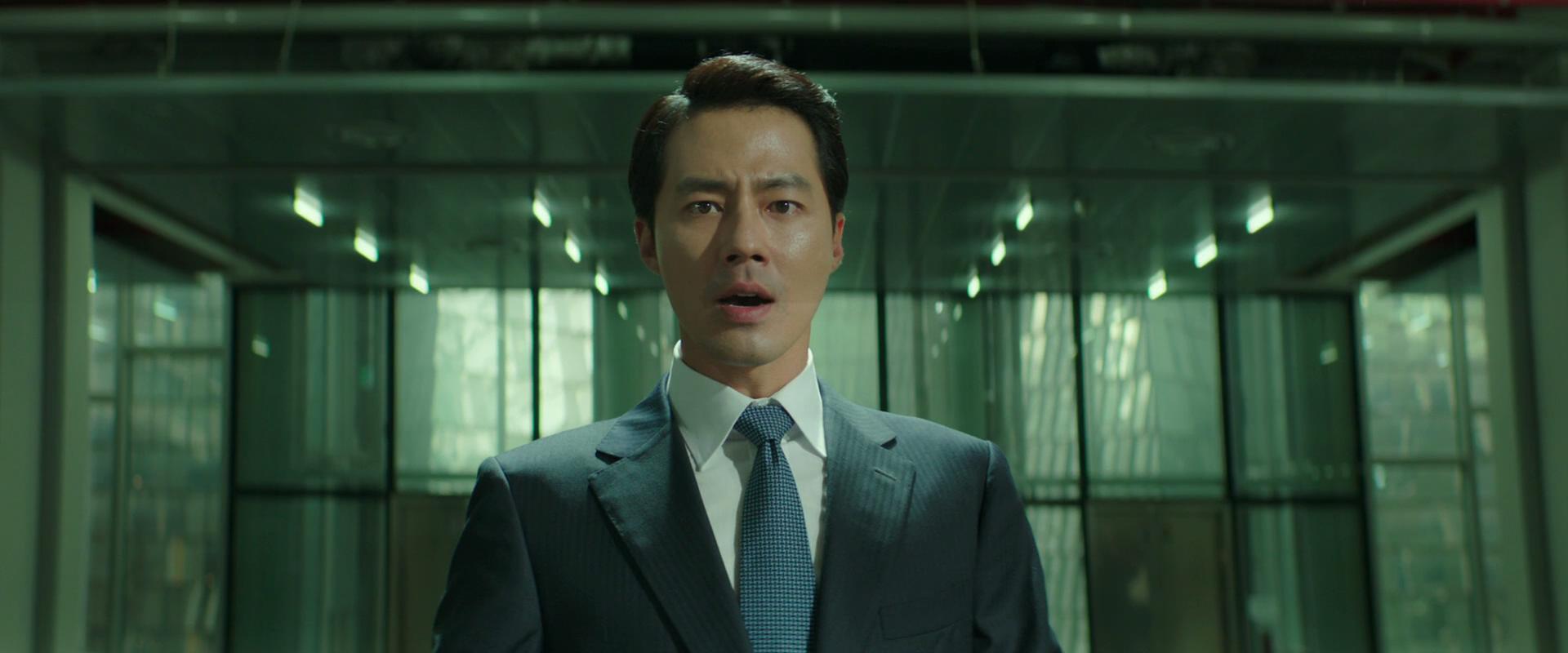 韩国高分电影《王者》,除了政治的腐败,更有一个男人的奋斗