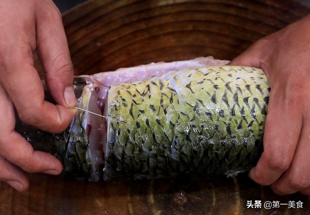 草魚的做法,草魚的做法簡(jiǎn)單又好吃