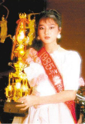 甘願被藏21年，46歲為劉德華生子，朱麗倩真的太狠了