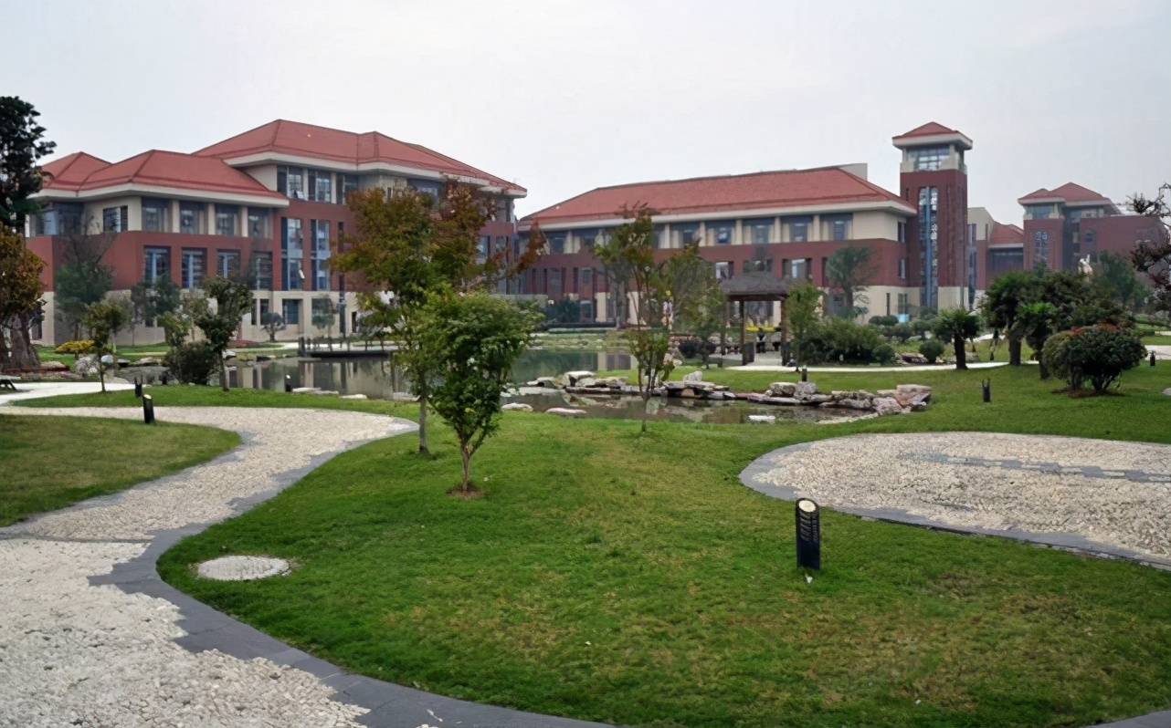 5所独立学院转公办本科，录取分数低学费减半，准考生可捡漏