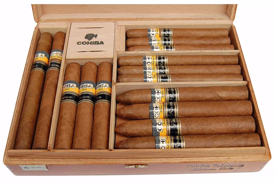 多米尼加狮王雪茄图片